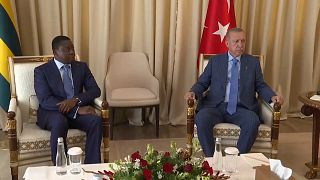 Le président turc poursuit sa tournée africaine au Togo