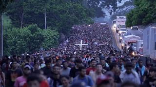 Migrants caravan continues its journey to the US border
