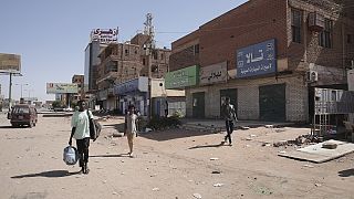 Khartum residents hostage to fighting, RSF claims control of airport