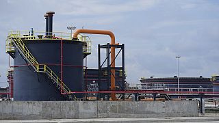 Nigeria : la raffinerie Dangote a commencé à produire du carburant