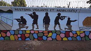 Burkina : 3 journalistes arrêtés, HRW dénonce la répression des médias
