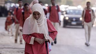  Thousands displaced by Sudan war return home from Egypt
